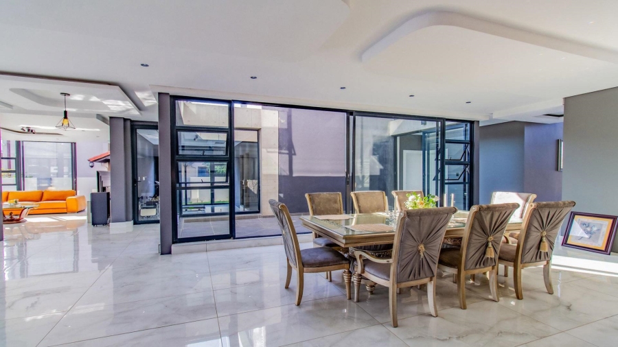6 Bedroom Property for Sale in The Islands Estates North West